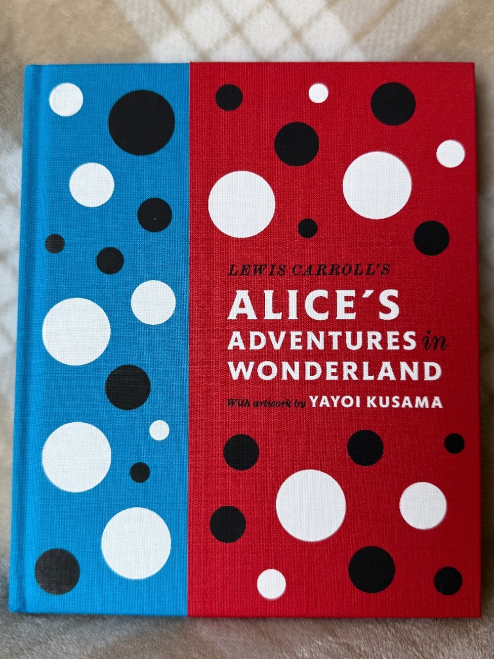 Lewis Carroll's Alice's Adventures in Wonderland: With Artwork by Yayoi Kusama
